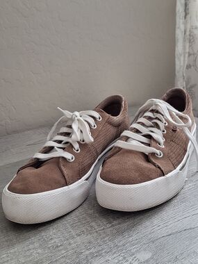 Keds Women's Jump Kick Duo Lace-Up Sneakers Taupe 7.5